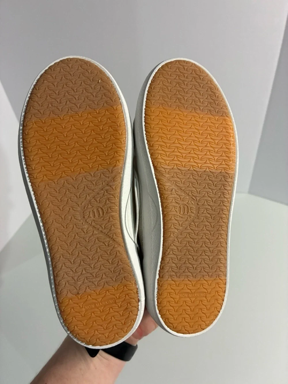 Cat & Jack Girls Glitter Sneakers with Stars - Picture 5 of 6